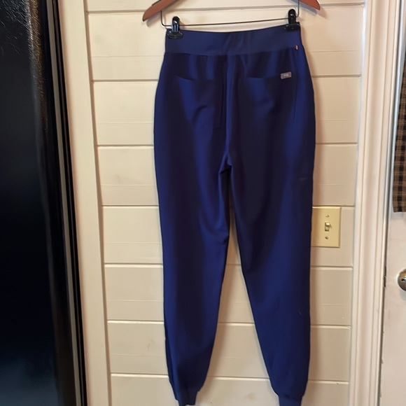 Figs Technical Collection Navy Joggers Size S/T. - Picture 4 of 10